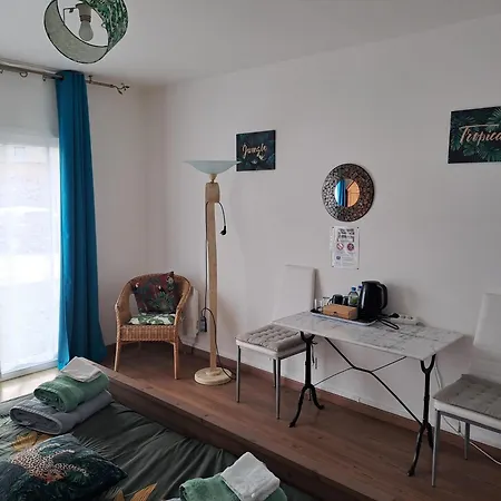 Oda ve Kahvaltı Les Grandes Masures