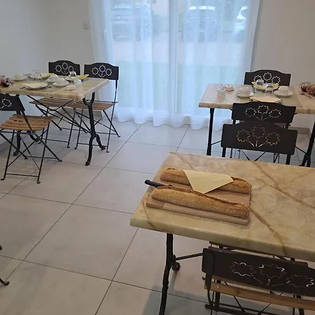 住宿加早餐酒店 格兰德马赛尔住宿加早餐旅馆 滨海瓦朗日维尔