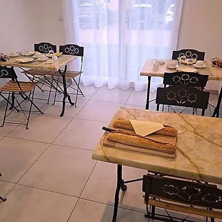 Les Grandes Masures Bed & Breakfast 3*